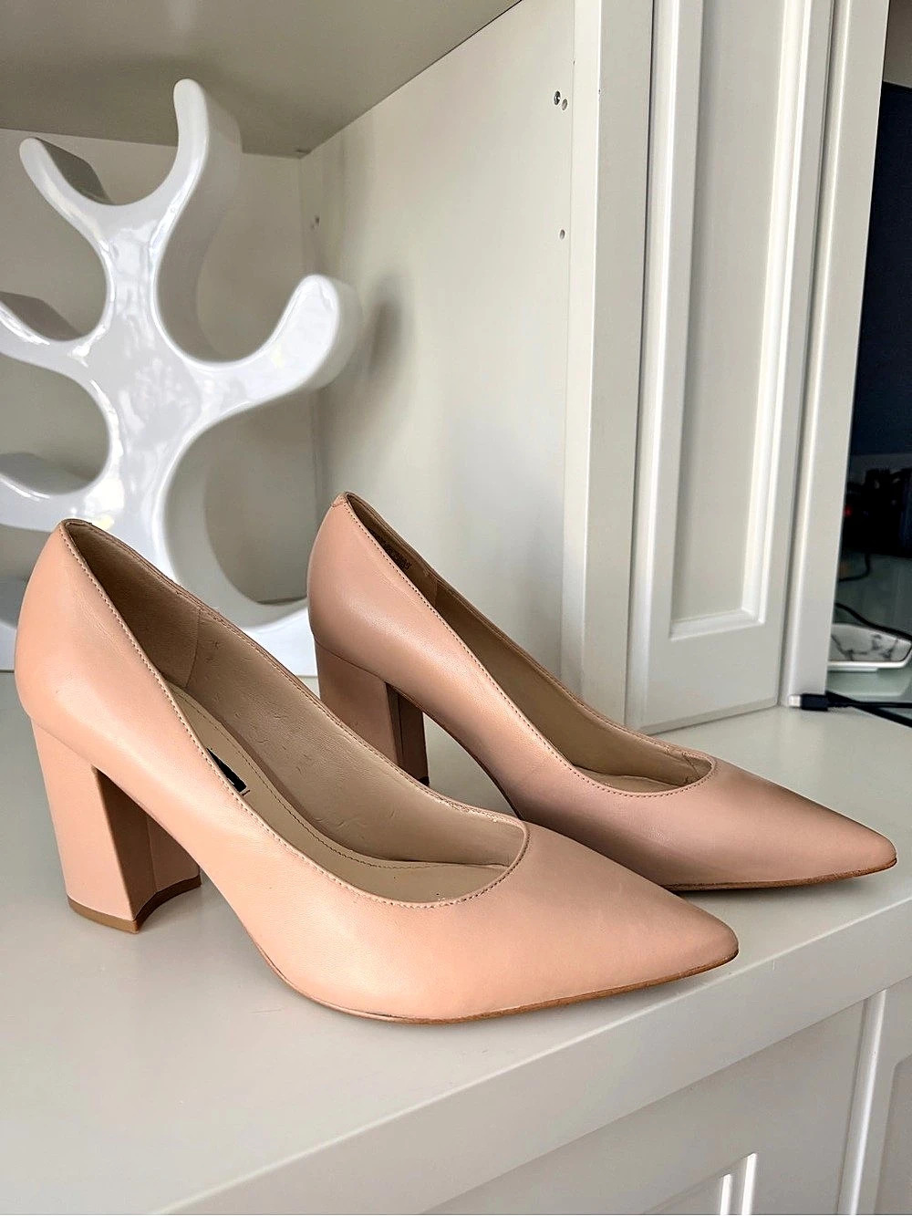 NINE WEST Pointed Toe Block Heel Pumps Pink Nude Size 9.5 Leather
